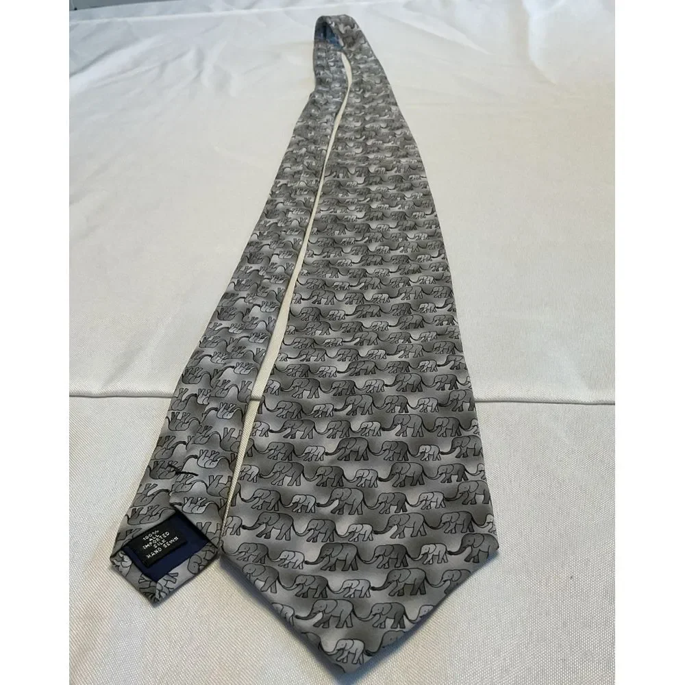 Facets Men's 100% Silk Necktie Grey African Elephants On Parade Pattern Wildlife
